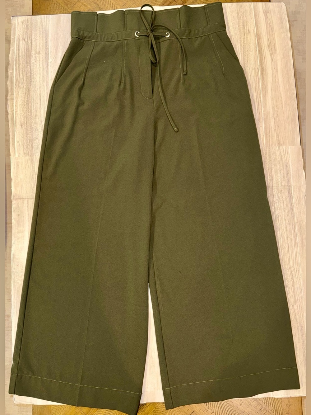 🫒 High-Waist Olive Wide-Leg Pants with Drawstring - size 10 (NWOT)